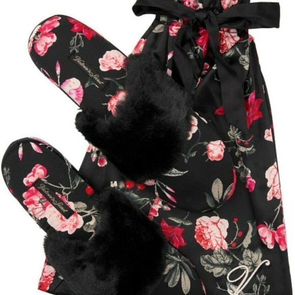 Victorias Secret Valentines floral Slippers Red Blk Floral size M-(7-8) Holiday